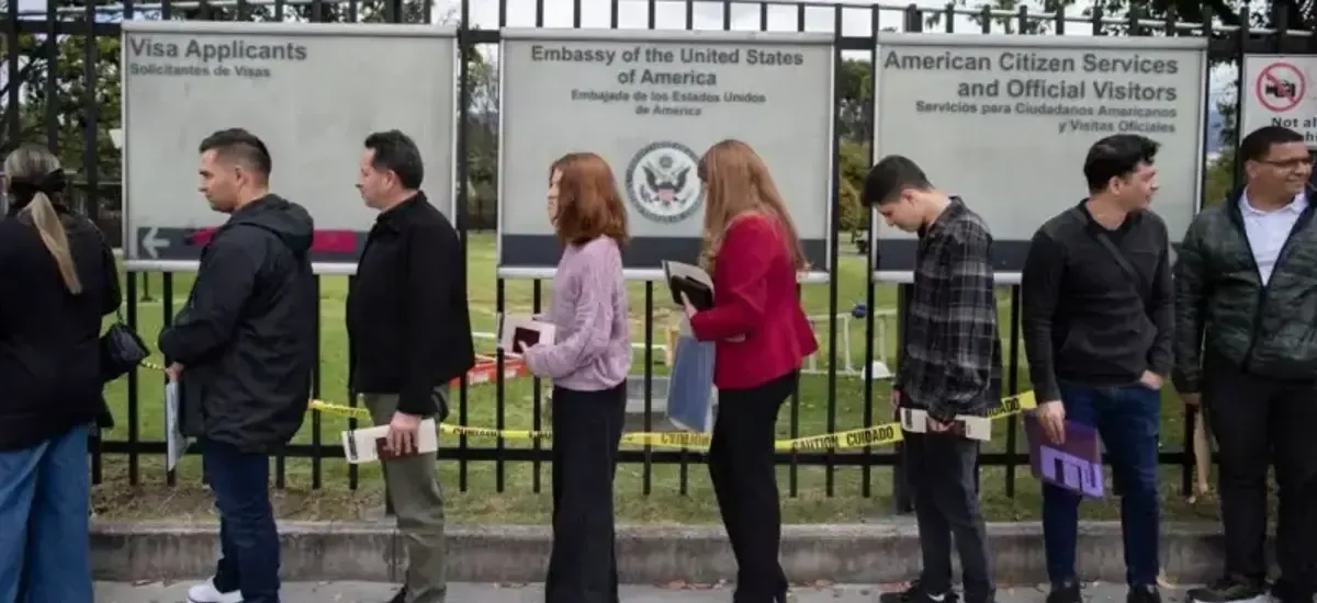 EEUU pausa temporalmente citas para solicitar visado de inmigrante en todo el mundo
