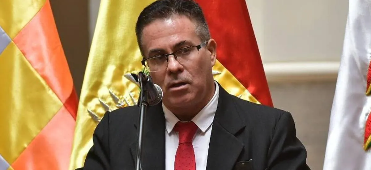 “Al presidente lo conocí el día de mi posesión”: Urioste tras la declaración de Ávila sobre la sugerencia de Paz