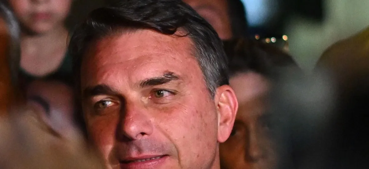 La derecha de Flávio Bolsonaro se hace fuerte en las regiones de Brasil