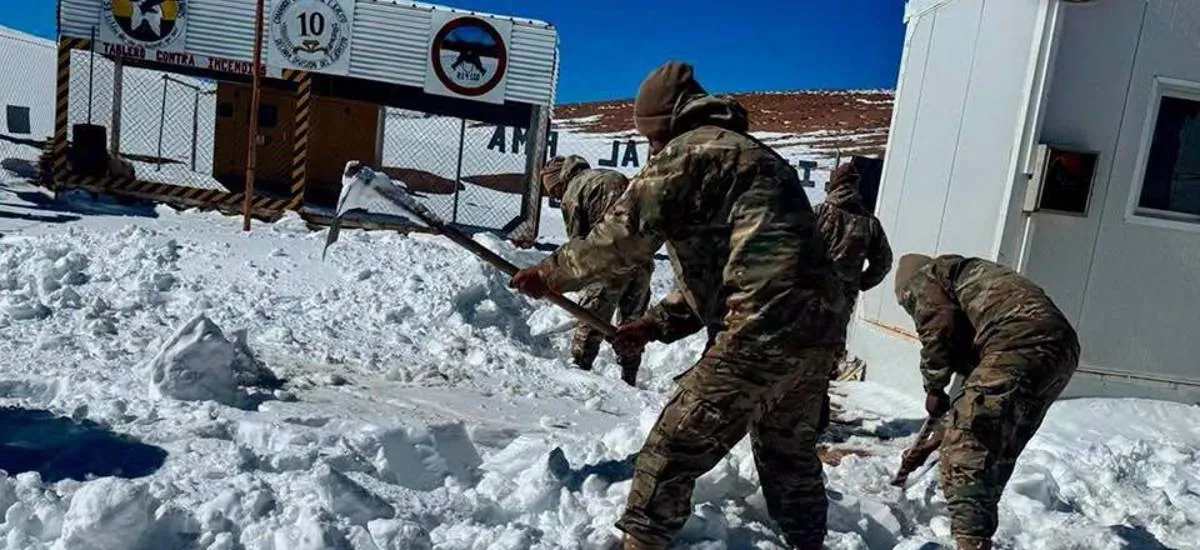 Rescatan a dos turistas franceses tras intensa nevada en una comunidad de Potosí