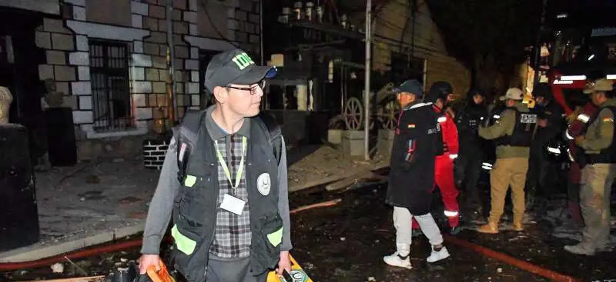 Homicidio culposo: La Fiscalía desplaza forenses y drones para establecer las causas de las explosiones en Viacha