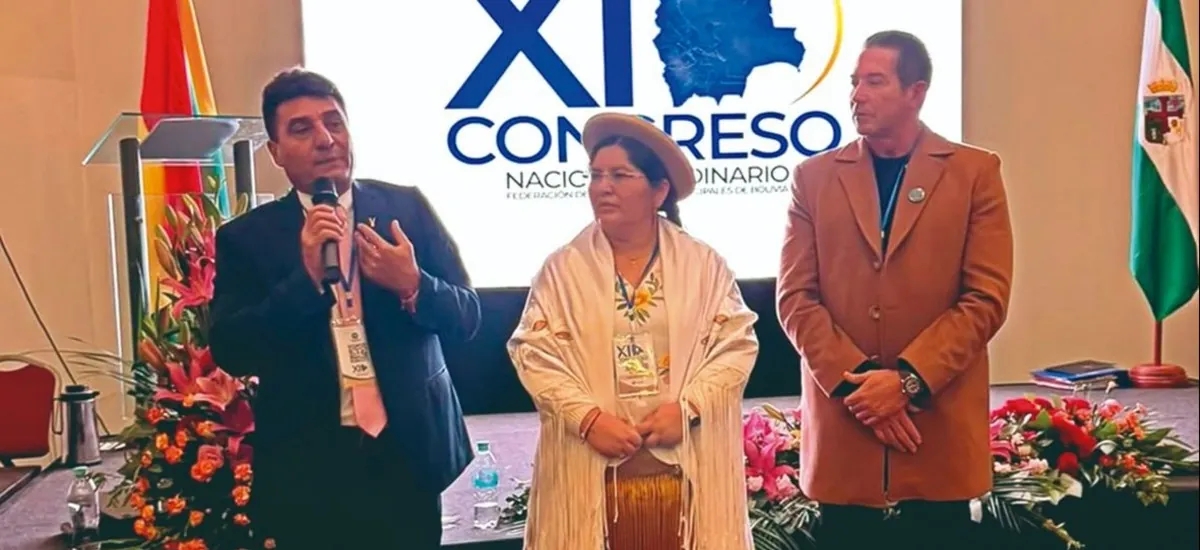 Alcaldes llegan a la reunión con el Presidente con cinco demandas y el 50/50 como eje