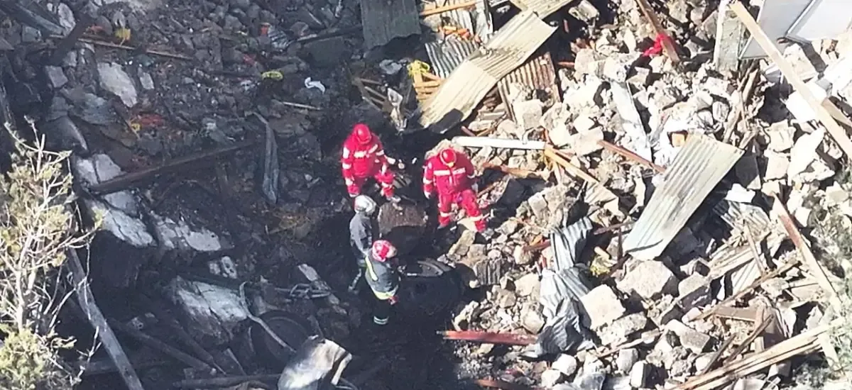 Tragedia en Viacha: Sube a seis la cifra de fallecidos; aún no localizan a ocho personas, según Defensa