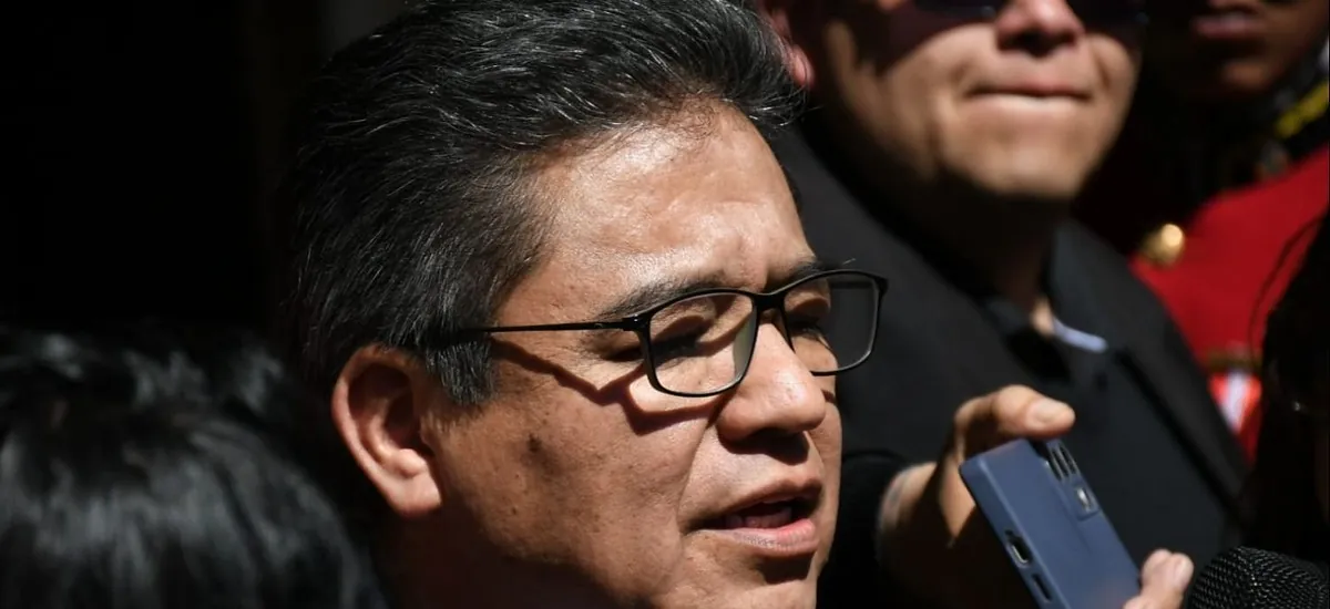 Vocero presidencial dice que hubo silencio en el caso Cerimedo para no interferir en la investigación