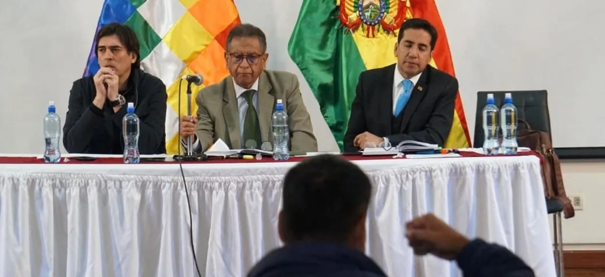 Gobierno espera reajuste de precio de pasajes y prepara discusión sobre salarios