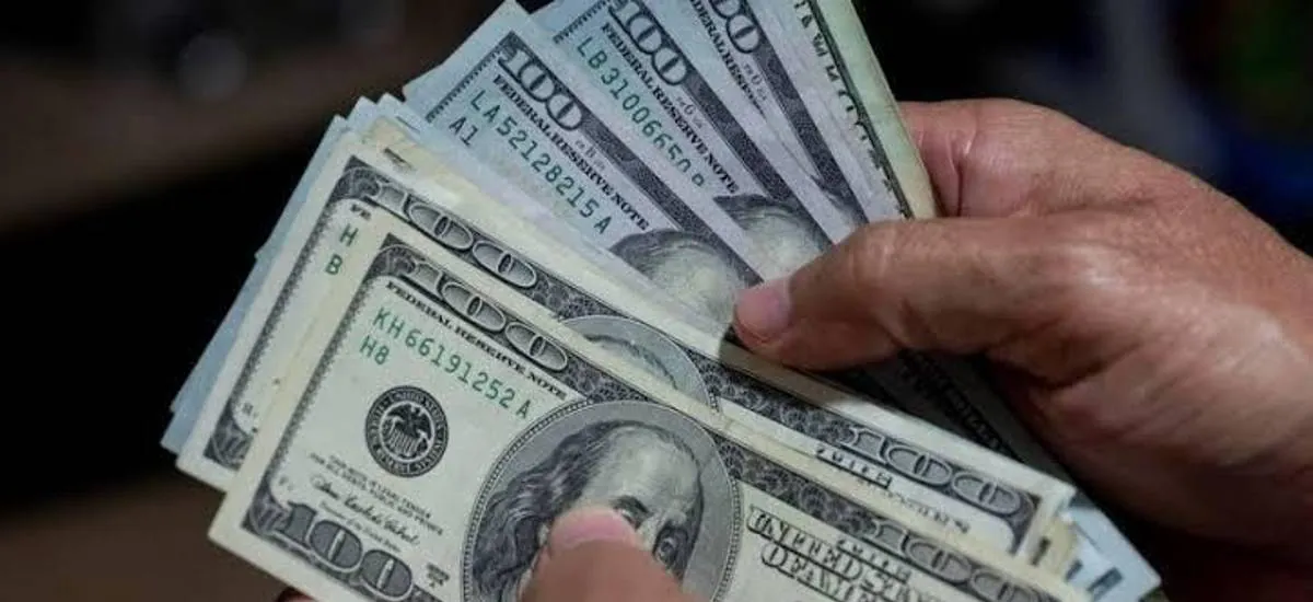 Vuelve a subir el dólar y se acerca a los Bs 12