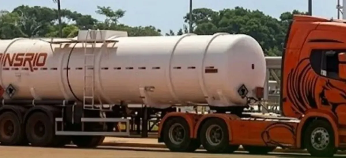 Cinco gobernaciones gestionan la importación de combustible