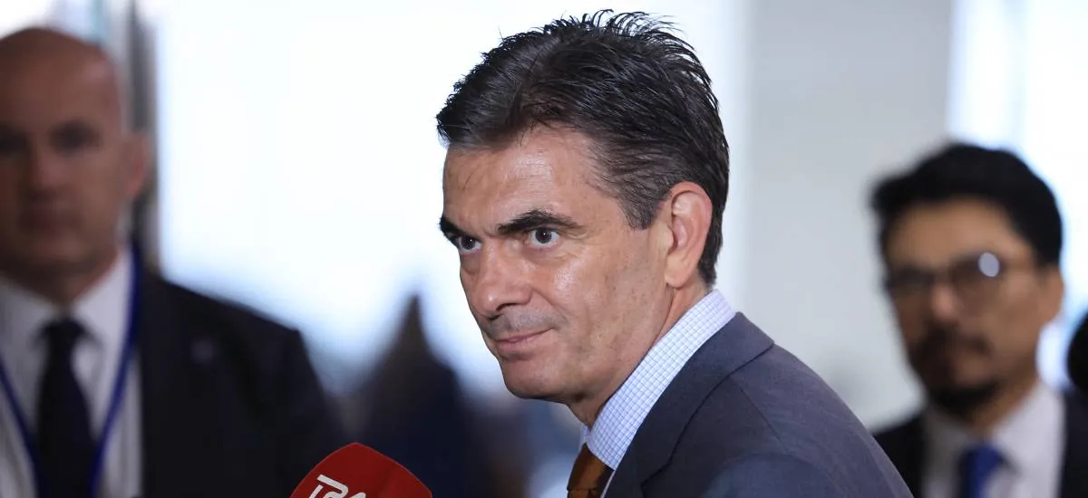 Paz anuncia que el Gabinete aprobará este jueves “entre dos o tres decretos” para el transporte y sectores productivos