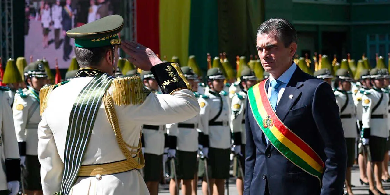Paz anuncia reformas legales para la Policía e inversión para un nuevo Comando General
