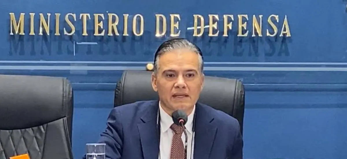 Ministro de Defensa pide levantar bloqueos tras subida de cupo de diésel para pequeños productores